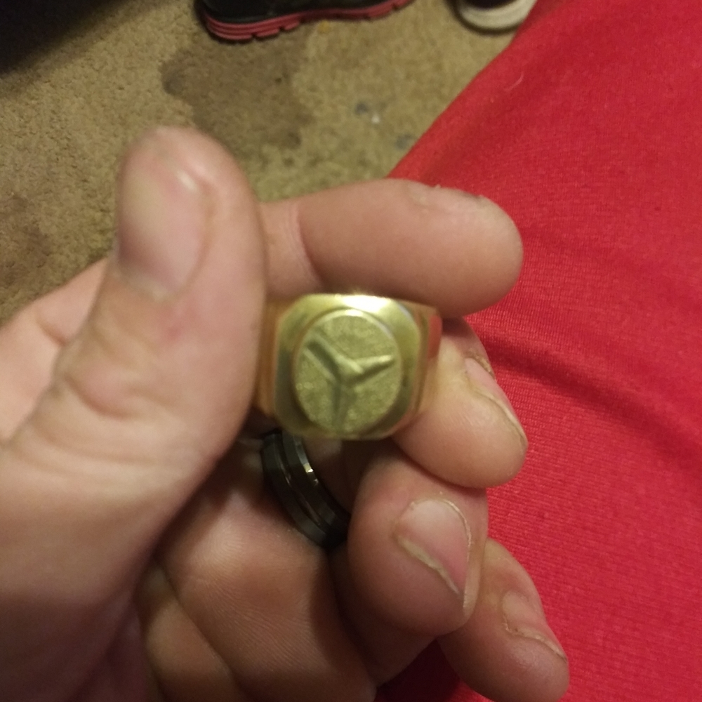 18 karat gold Mercedes Benz men's ring